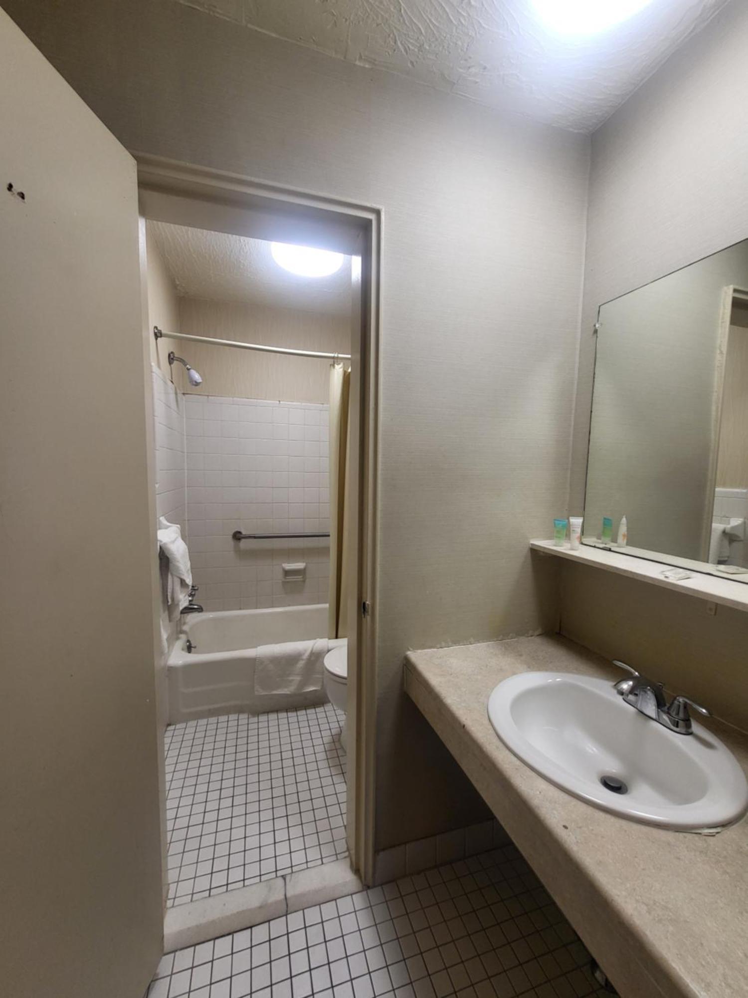 Roosevelt Inn At Roosevelt Blvd, Philadelphia, Pa Eksteriør bilde